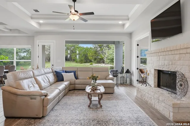 212 HIGH POINT CIR Spring Branch, TX 78070