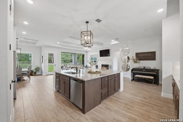 212 HIGH POINT CIR Spring Branch, TX 78070
