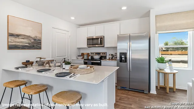2056 Giant Cactus San Antonio, TX 78221