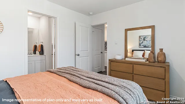 2056 Giant Cactus San Antonio, TX 78221