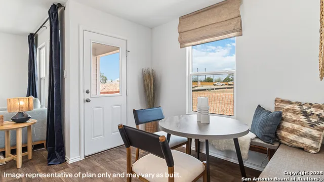 2056 Giant Cactus San Antonio, TX 78221