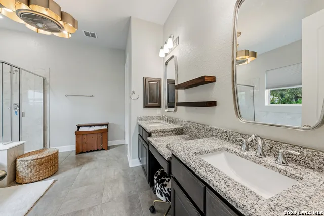 18806 Canyon View Pass Helotes, TX 78023