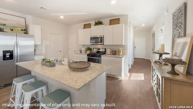 14514 Open Range Rd Lytle, TX 78052