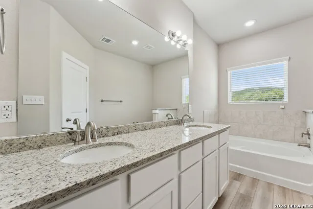 21419 SIR WALTER LN #21419 Unit 21419 San Antonio, TX 78256