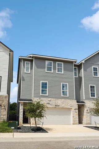 21419 SIR WALTER LN #21419 Unit 21419 San Antonio, TX 78256