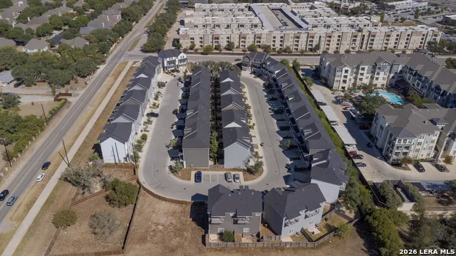 21419 SIR WALTER LN #21419 Unit 21419 San Antonio, TX 78256