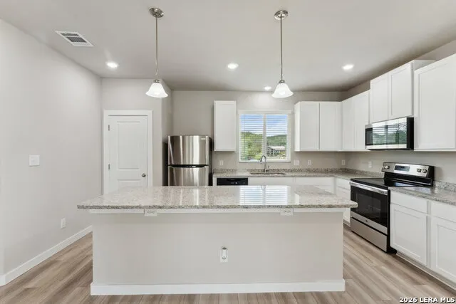 21419 SIR WALTER LN #21419 Unit 21419 San Antonio, TX 78256