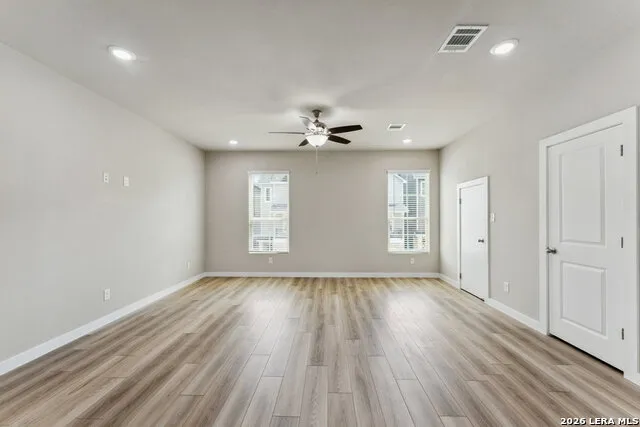 21419 SIR WALTER LN #21419 Unit 21419 San Antonio, TX 78256