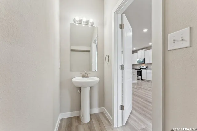 21419 SIR WALTER LN #21419 Unit 21419 San Antonio, TX 78256