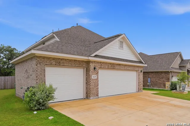 1639 Dunvegan Park Bulverde, TX 78163