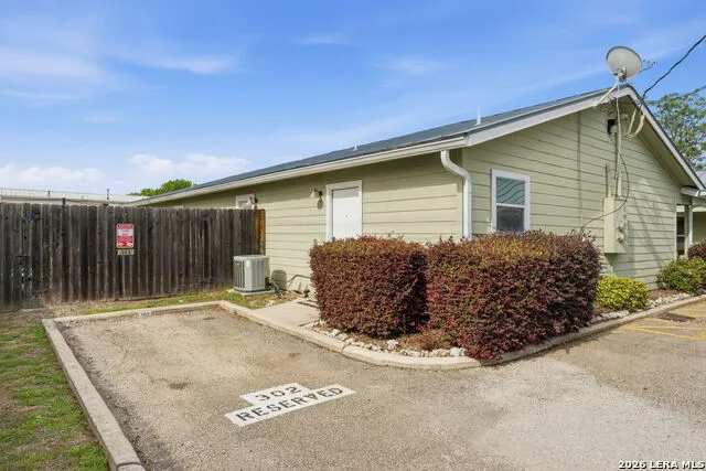 121 S Plant #302 Boerne, TX 78006