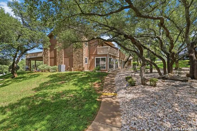 320 Twin Sails #UNIT 25 Horseshoe Bay, TX 78657