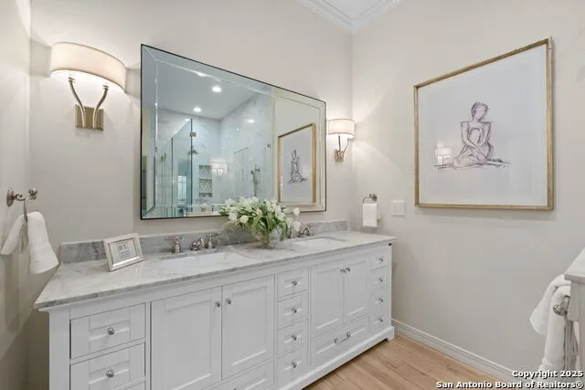 110 KENNEDY AVE #6 Alamo Heights, TX 78209