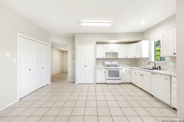19959 Fm 306 Canyon Lake, TX 78133