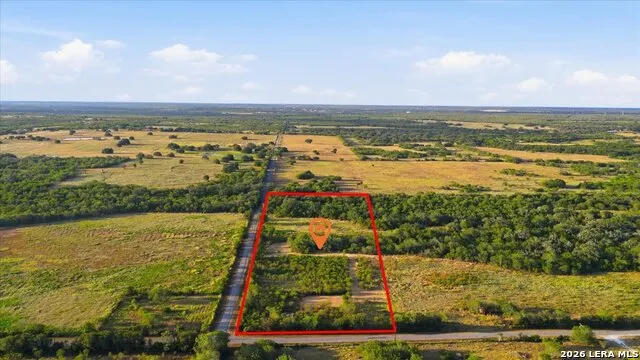 8251 COUNTY ROAD 106 Beeville, TX 78102