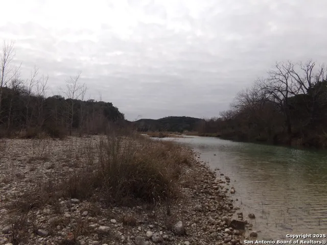 5 Pvt rd 2560 Uvalde, TX 78838