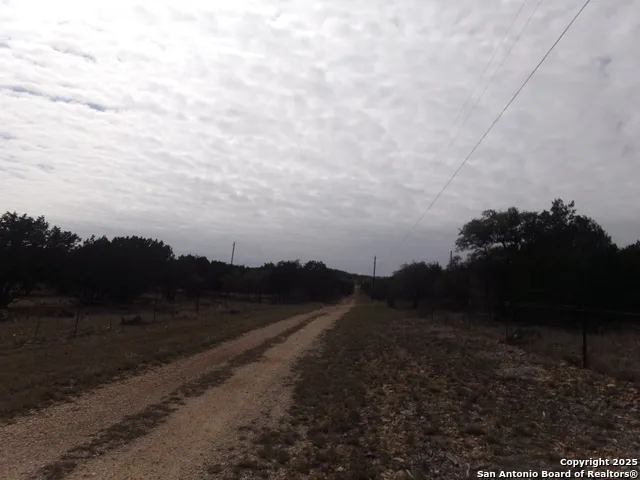 5 Pvt rd 2560 Uvalde, TX 78838