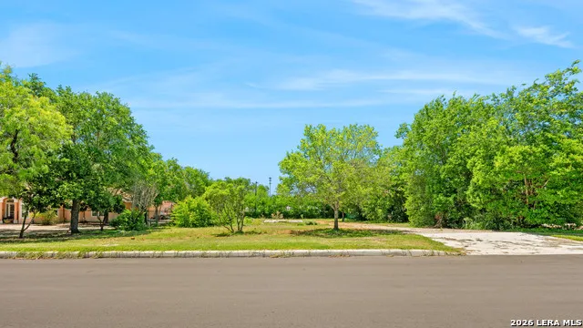 1134 GARRATY RD Terrell Hills, TX 78209