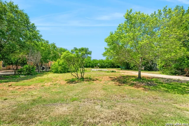 1134 GARRATY RD Terrell Hills, TX 78209