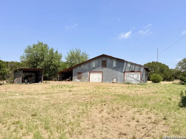 174 Waterman Ln Pipe Creek, TX 78063