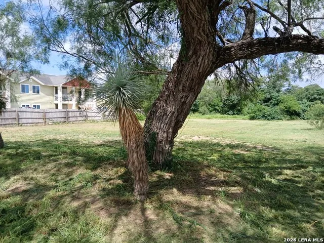 0 Upson Dr Devine, TX 78106