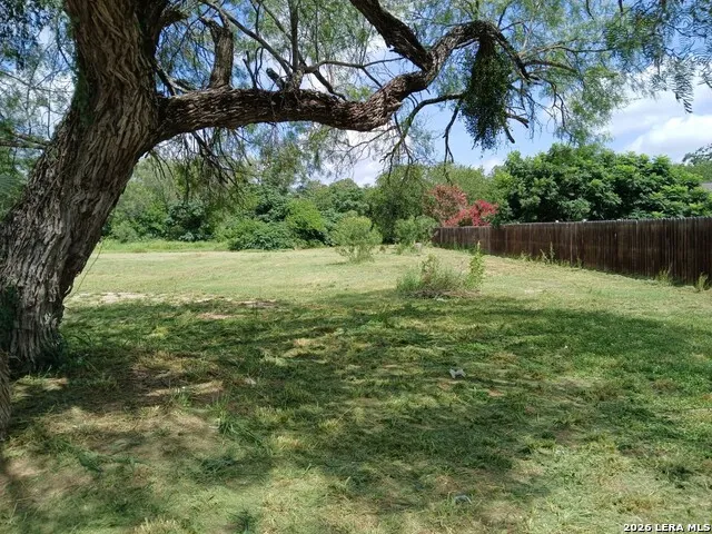 0 Upson Dr Devine, TX 78106