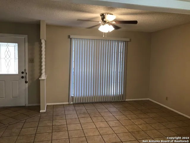 205 BEVERLY DR Schertz, TX 78154