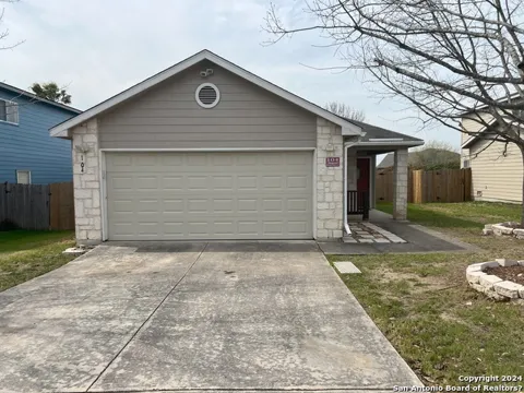 104 BRIAR ST