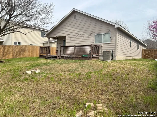 104 BRIAR ST Cibolo, TX 78108