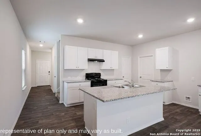 149 Middle Green Floresville, TX 78114