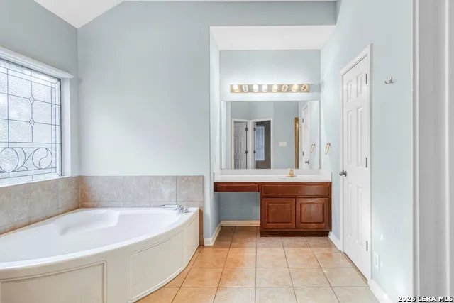 9116 Perdernales Rio Helotes, TX 78023