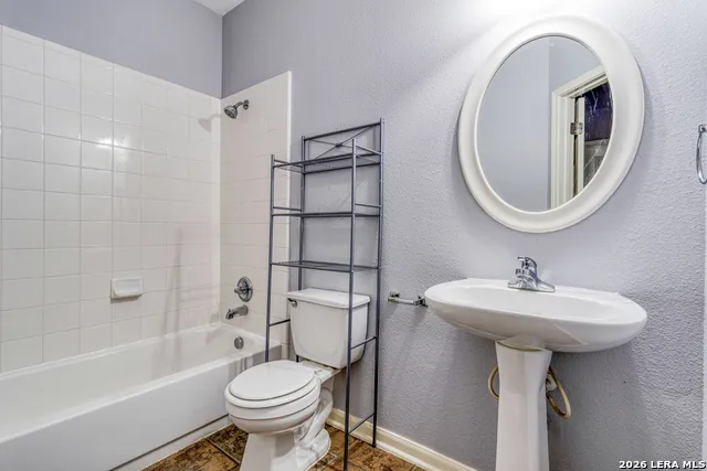 9116 Perdernales Rio Helotes, TX 78023