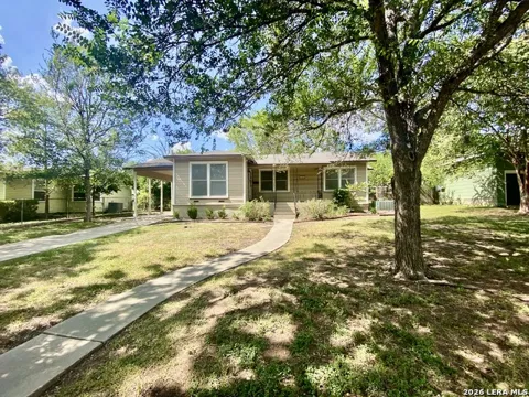 209 LYMAN DR