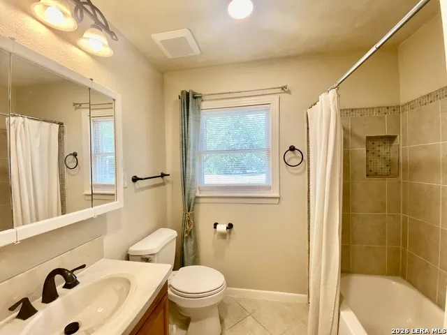 209 LYMAN DR Terrell Hills, TX 78209