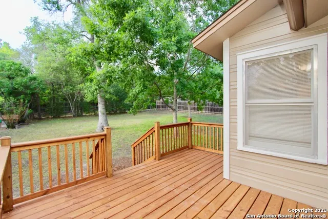 209 LYMAN DR Terrell Hills, TX 78209