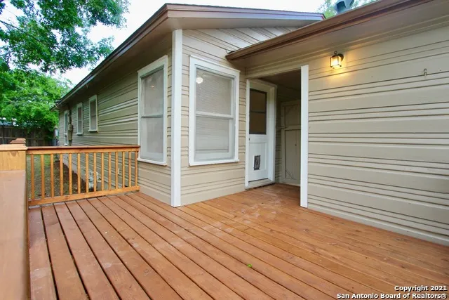 209 LYMAN DR Terrell Hills, TX 78209