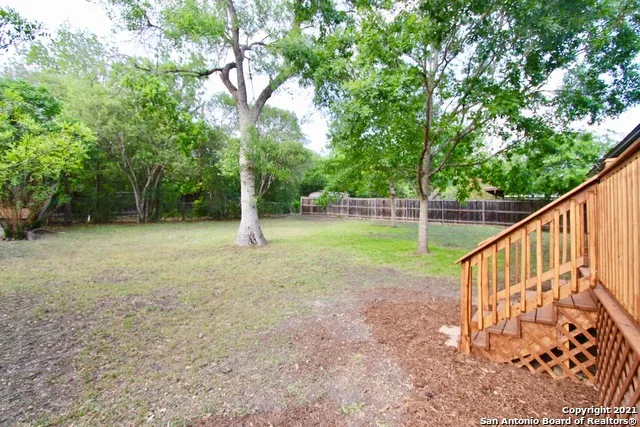 209 LYMAN DR Terrell Hills, TX 78209