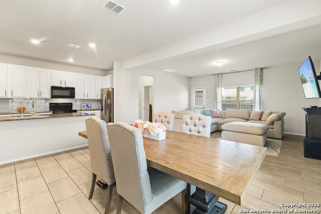 217 Stag Way Cibolo, TX 78108