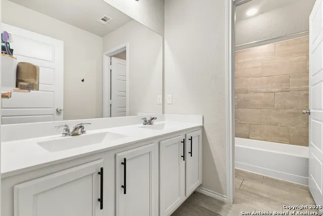 217 Stag Way Cibolo, TX 78108