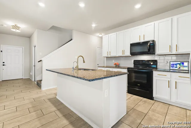217 Stag Way Cibolo, TX 78108
