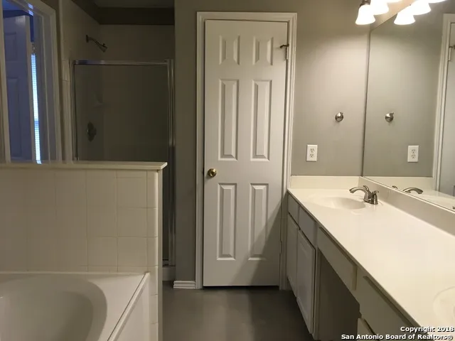 824 CROSS BRANCH DR Schertz, TX 78154
