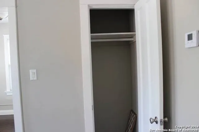 628 S Saint Mary's St Unit 200 San Antonio, TX 78205