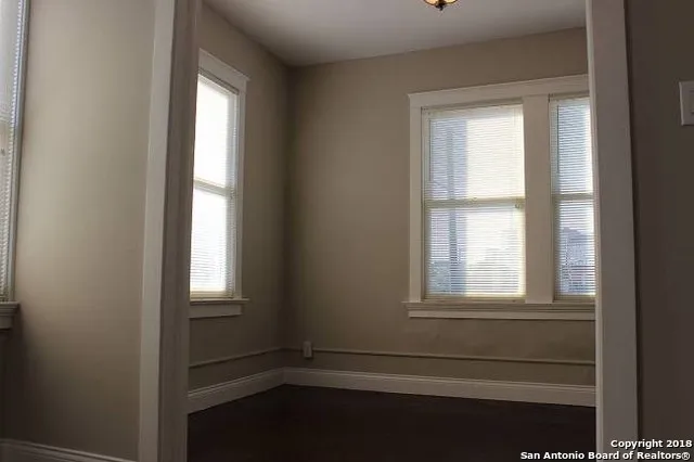 628 S Saint Mary's St Unit 200 San Antonio, TX 78205