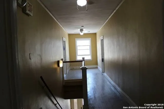 628 S Saint Mary's St Unit 200 San Antonio, TX 78205