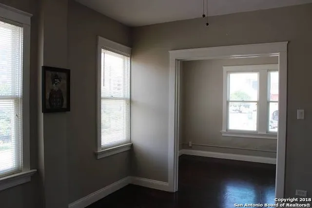 628 S Saint Mary's St Unit 200 San Antonio, TX 78205
