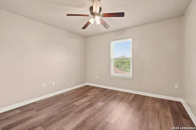 1452 LAKEVIEW DR Canyon Lake, TX 78133