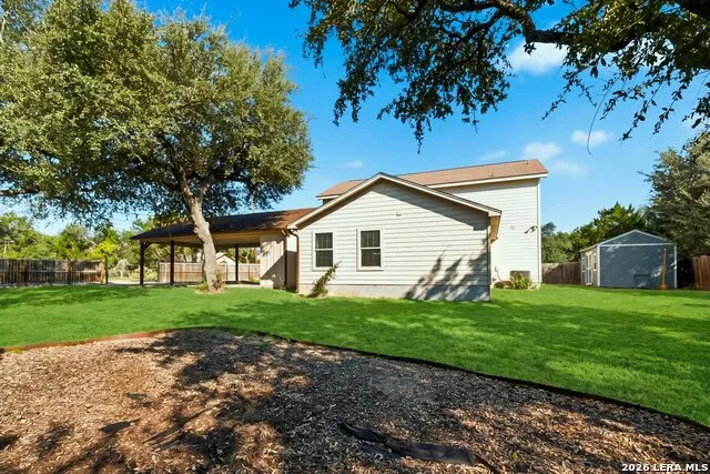 1452 LAKEVIEW DR Canyon Lake, TX 78133