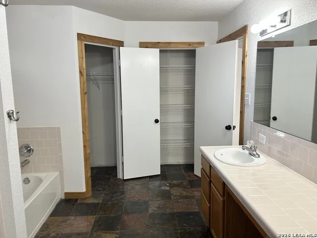 1106 Amanda Canyon Lake, TX 78133