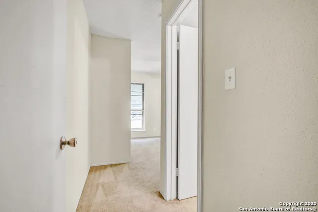 302 GATEWAY ST Converse, TX 78109