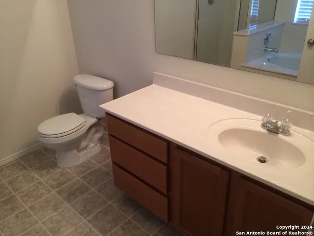 16246 STALLION RANCH Selma, TX 78154